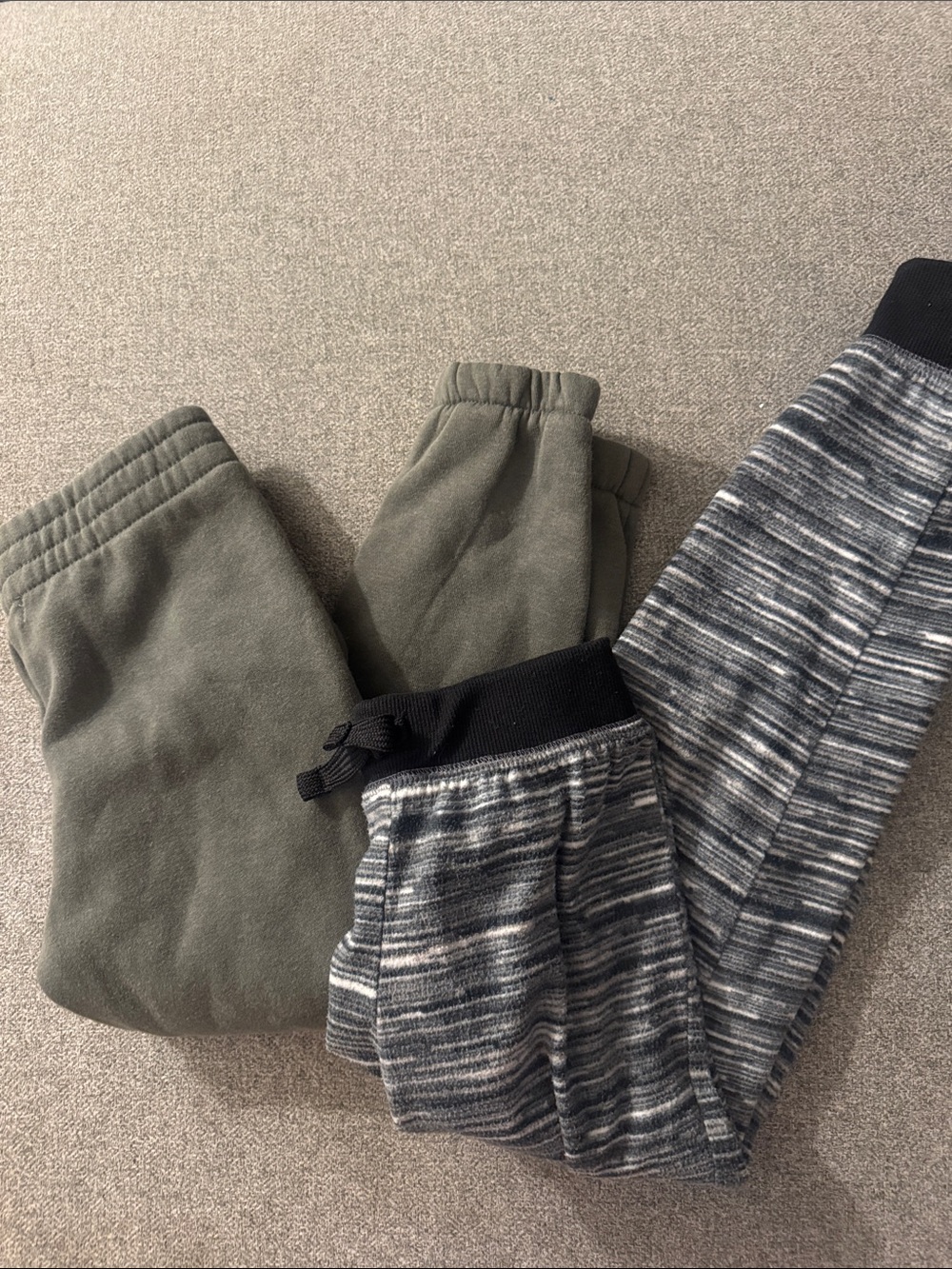 5/$15- Size 6 jogger bundle
